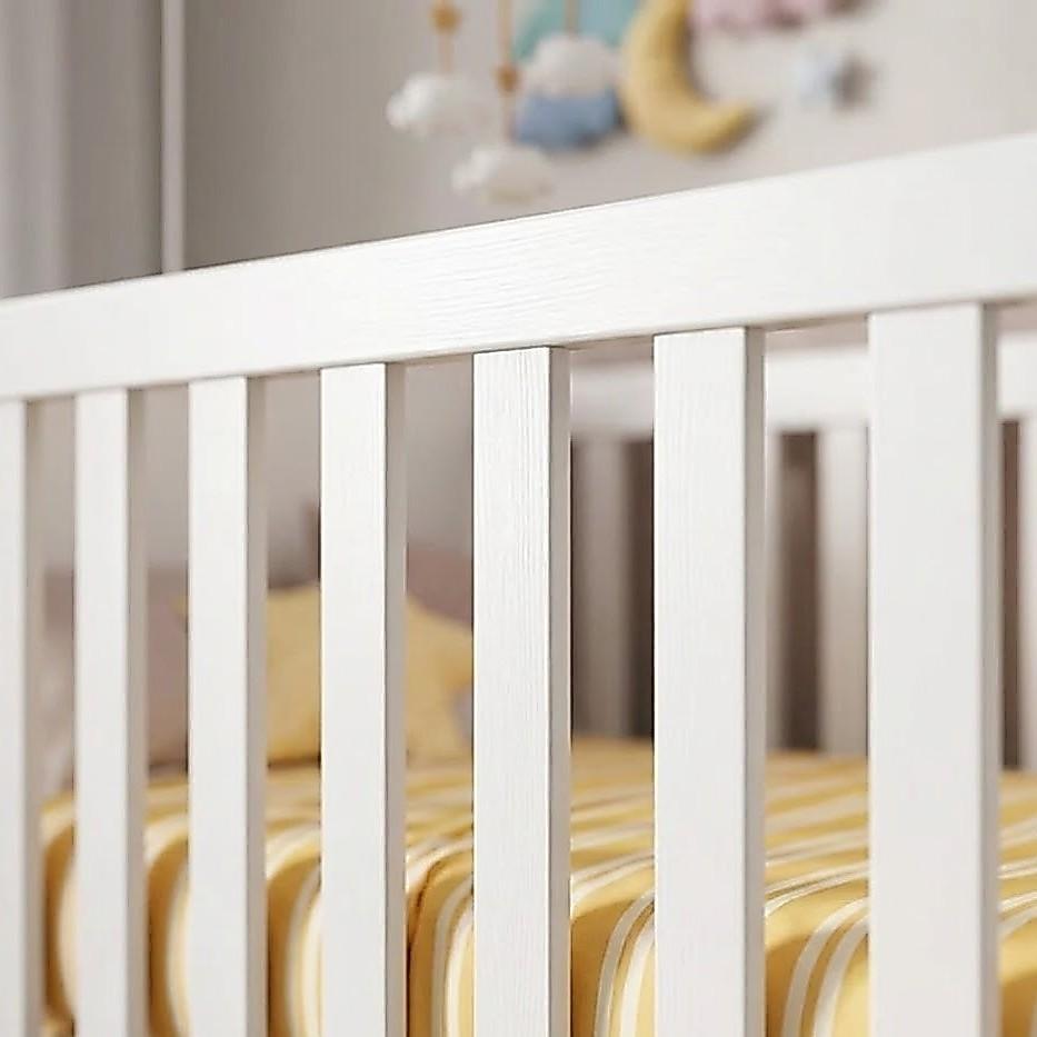 Berço Americano Life Vira Mini Cama Branco Rodízios Compacto Quartos Infantil Suporte Mosquiteiro Colchão Incluso - Av