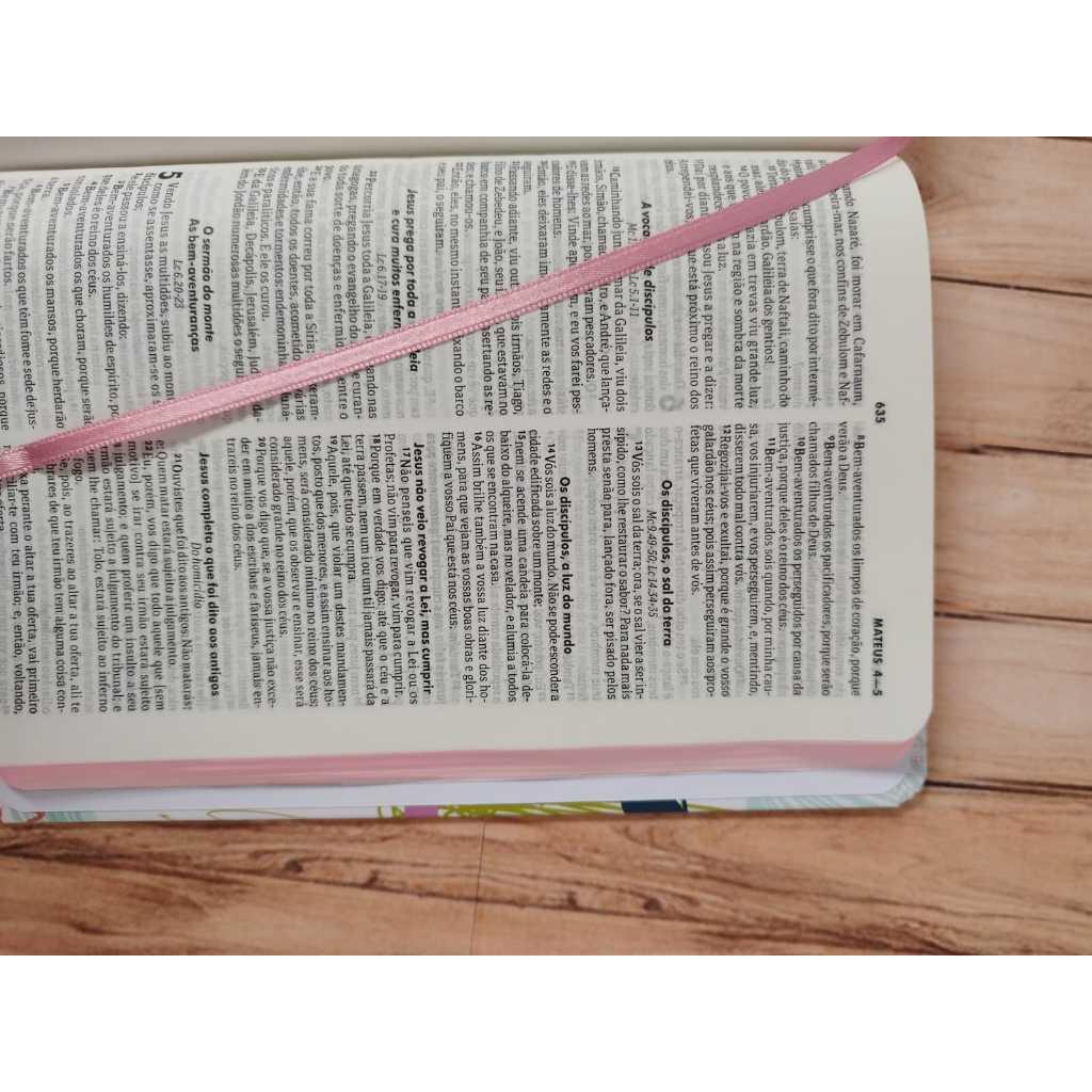 Bíblia Sagrada Ara Letra Normal Capa Dura Flores