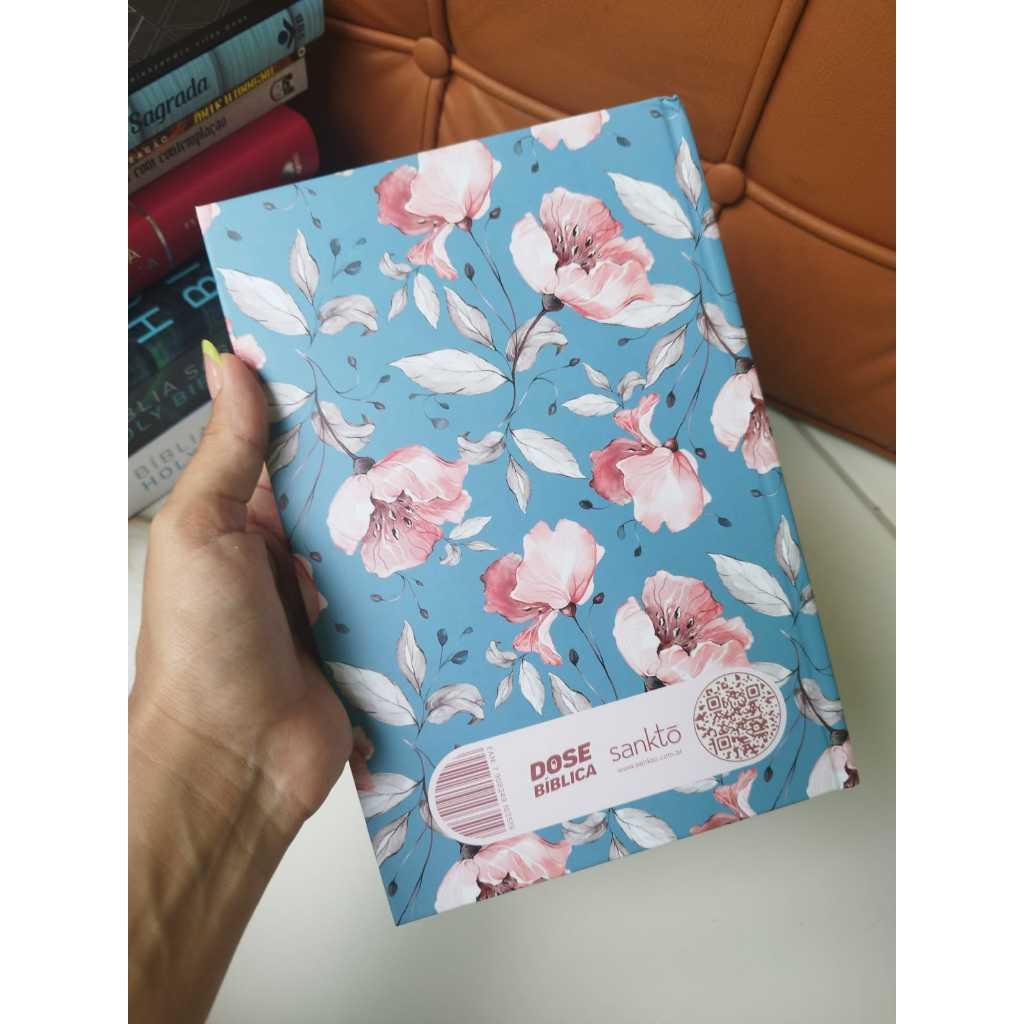 Devocional 365 Doses Bíblicas Diárias Capa Dura Floral