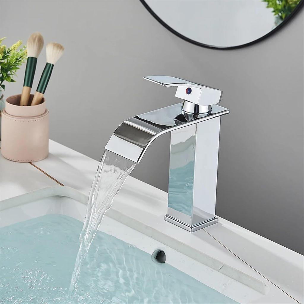 Torneira Banheiro Cascata Monocomando Misturador Bica Baixa 18cm Inox Cromada Yesop