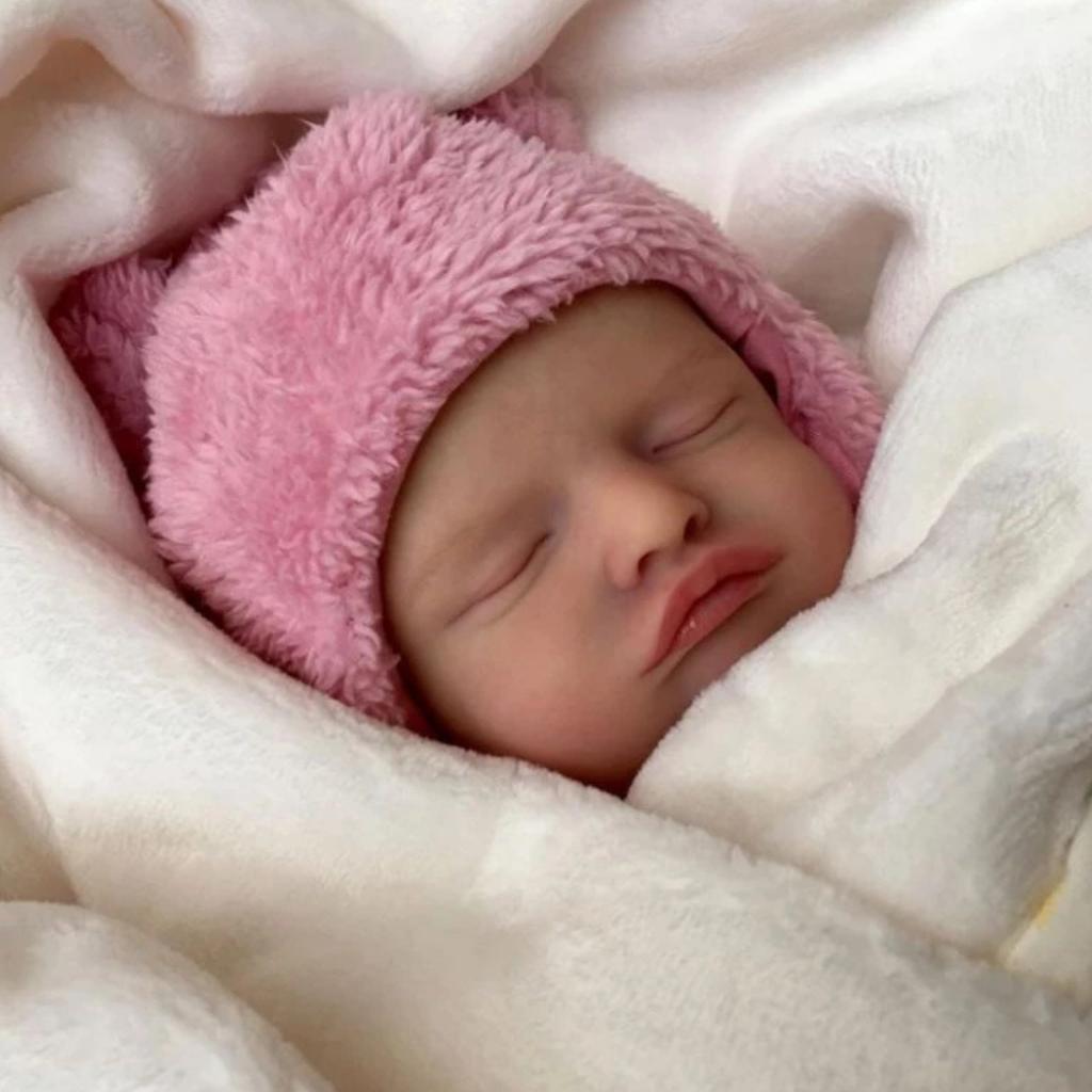 Bebê Reborn Boneca Realista Rosali Siliconada Olhos Fechados Pode Dar Banho