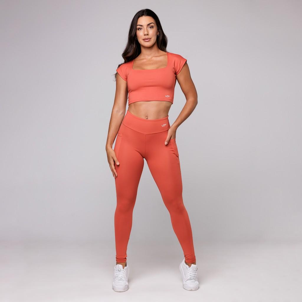 Conjunto Academia Fitness Feminino Top Decote Quadrado E Legging Com Bolso Treino Coleção Essential