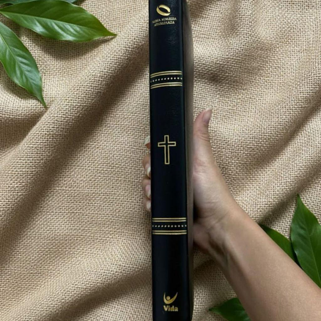 Bíblia Sagrada Slim Naa Com Mapas Mentais Palavras De Jesus Em Vermelho Capa Luxo Preta