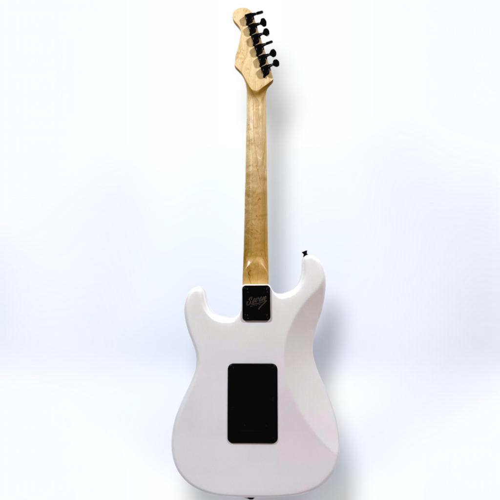 Guitarra Strato Seven Sgt-207 Com Bag - Bk/wh