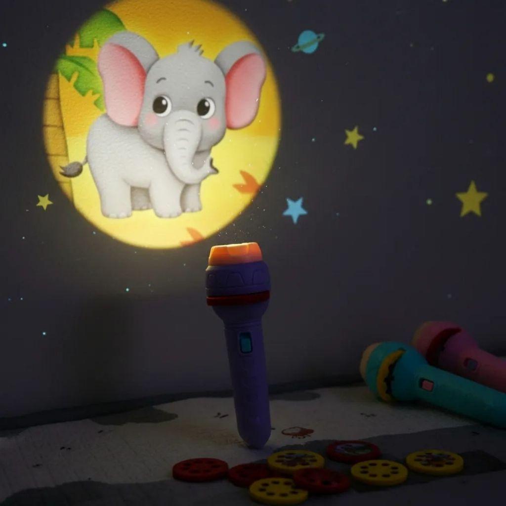 Lanterna De Projeção Infantil Diversão 3D 24 Imagens Divertidas Acompanha 3 Discos Com 8 Imagens