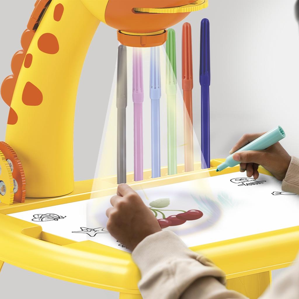Brinquedo Mesa Lousa Projetora Amarelo De Desenhos Infantil Com Som E Acessórios - Castela