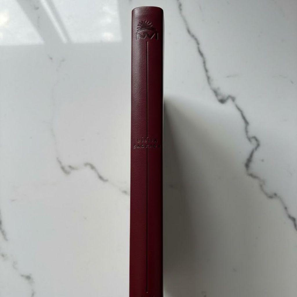 Bíblia Sagrada Slim Nvi Com Mapas Mentais Palavras De Jesus Em Vermelho Capa Luxo Vinho