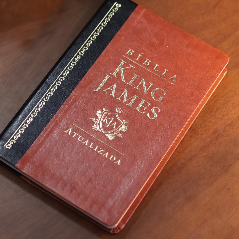 Bíblia King James Atualizada Slim Kja Letra Normal Marrom E Preta