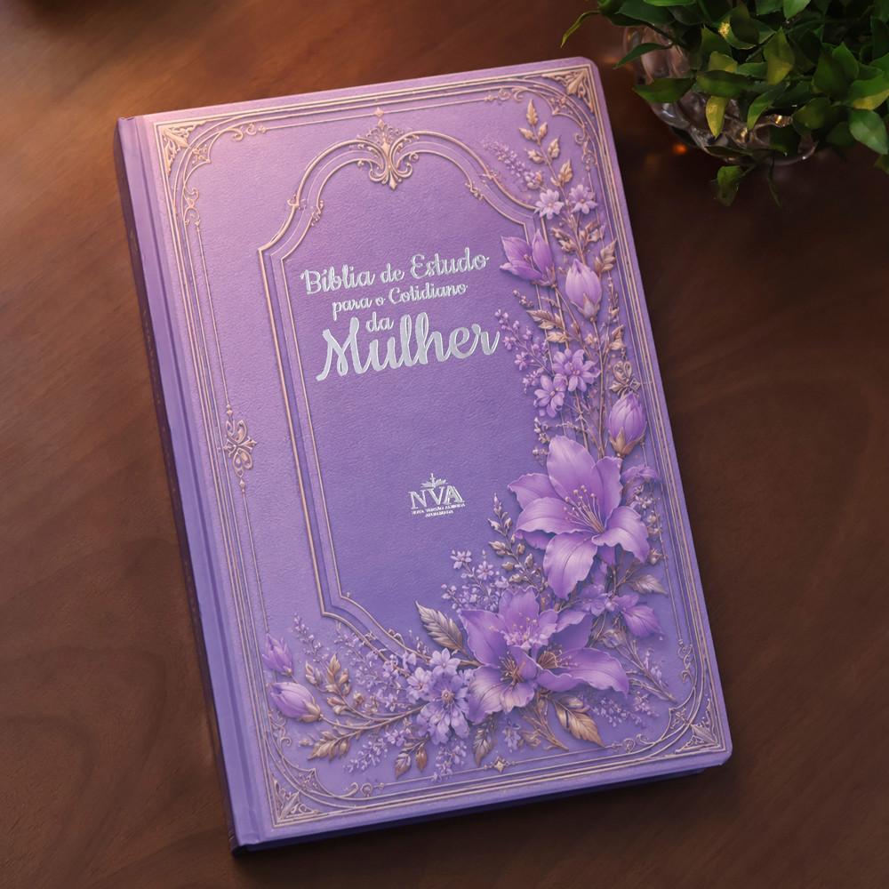 Bíblia De Estudo Para O Cotidiano Da Mulher Nva Full Collor Capa Dura Lilás Floral