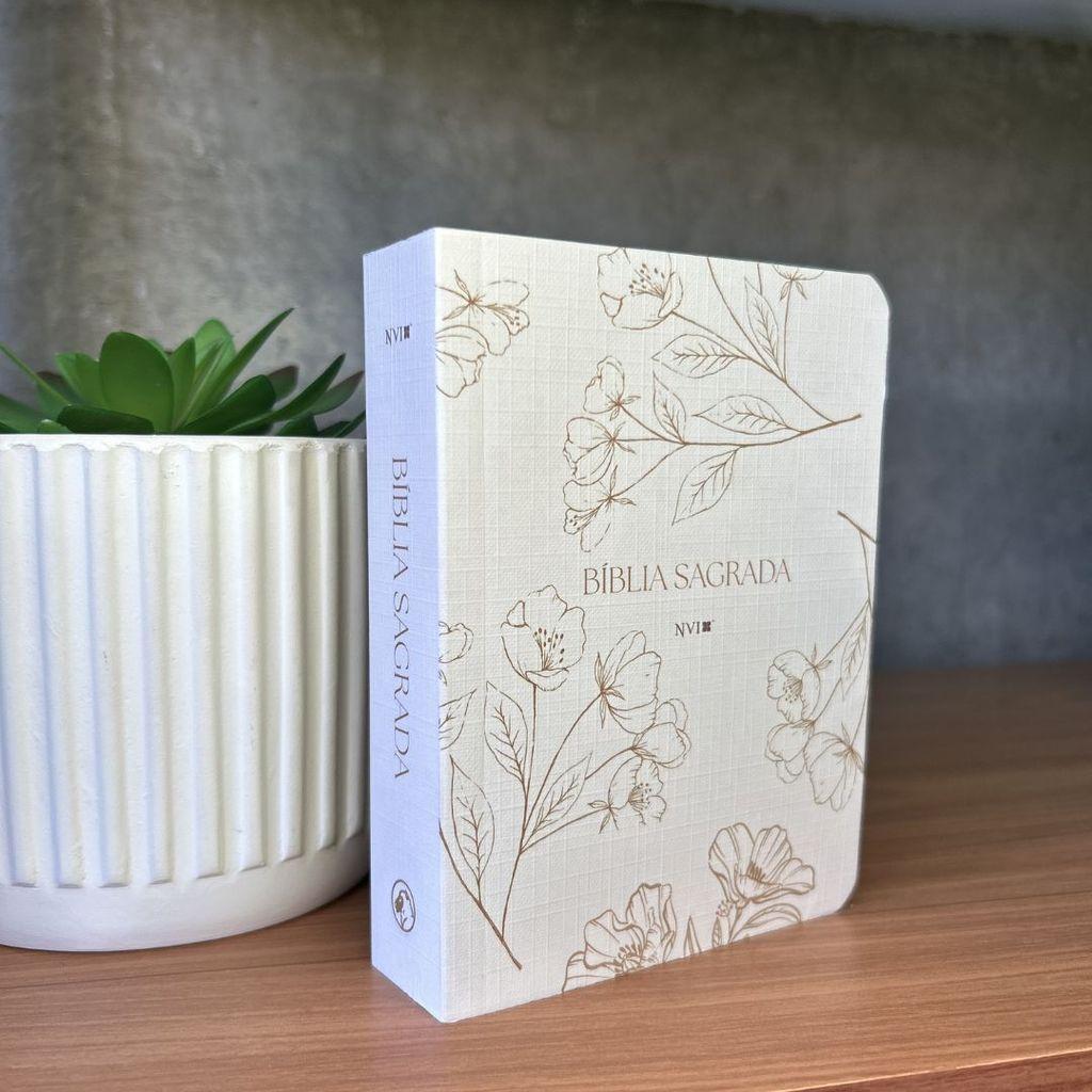 Bíblia Sagrada Nvi Capa Primavera