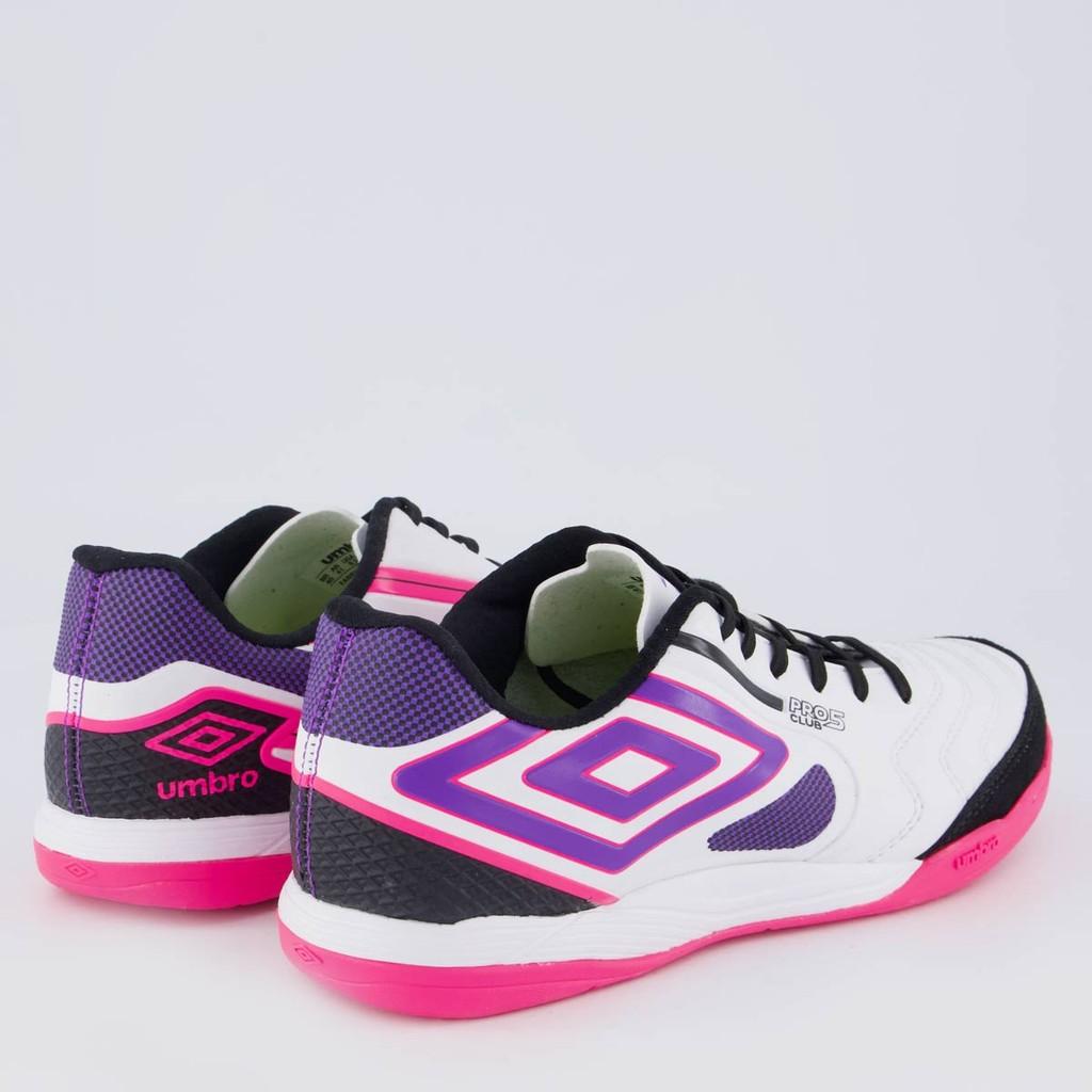 Chuteira Umbro PRO 5 Bump Club Ii Futsal Branca E Roxa