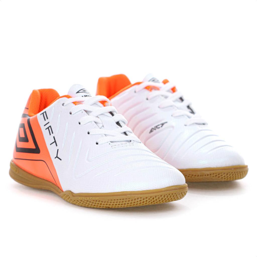 Chuteira Umbro Futsal Fifty Vi Jr Branco Laranja E Preto - Juvenil