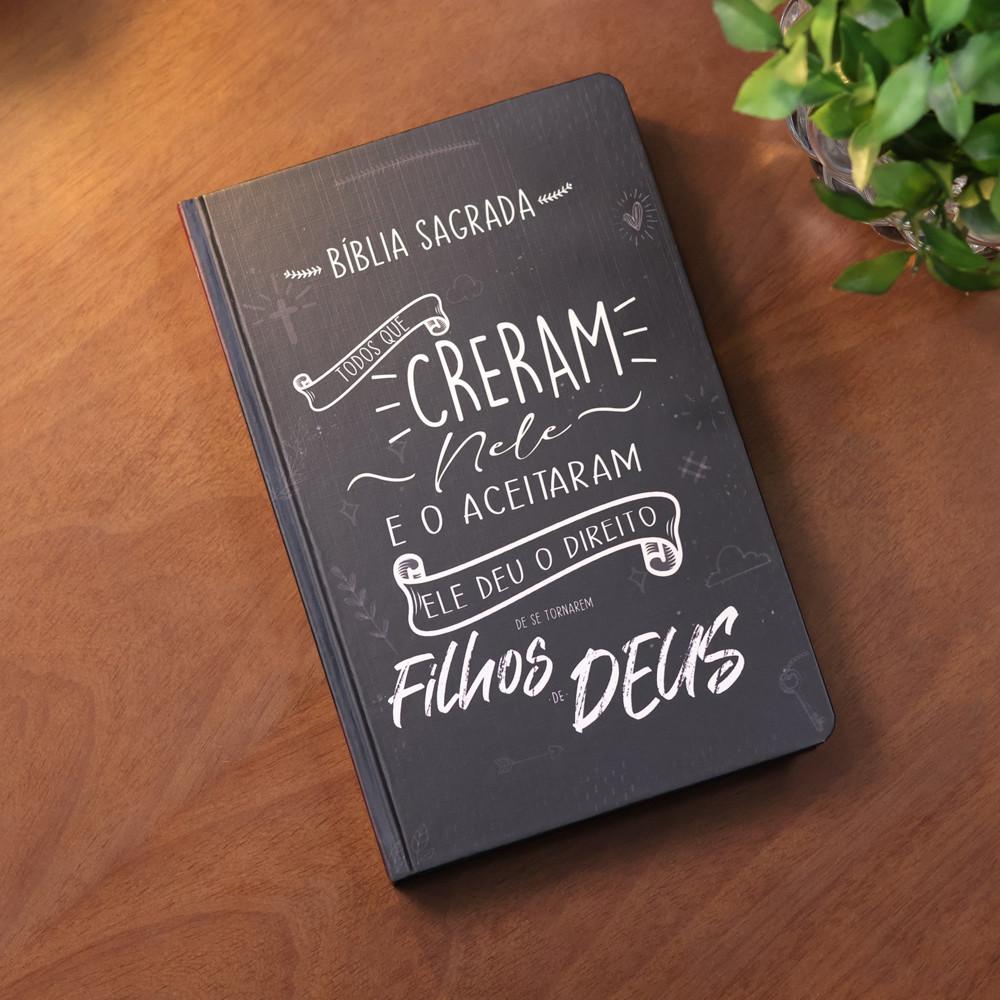 Bíblia Sagrada Creram Nele Nvi Letra Normal Capa Dura Preta
